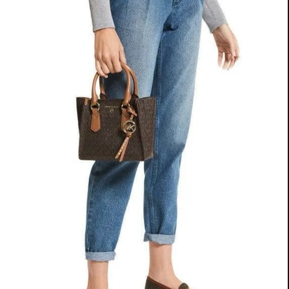 MICHAEL MICHAEL KORS Kris Small Logo Satchel - Picture 7 of 14